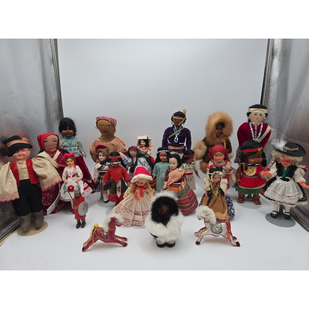 Vtg Doll Lot 24 Dolls & Figure All Sizes From Around The World & Native + Stands